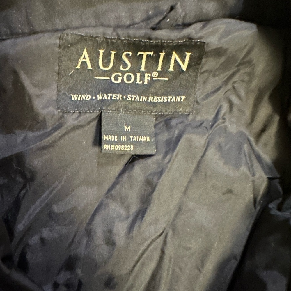 Austin Golf brand, black and white golf jacket. - Picture 3 of 3